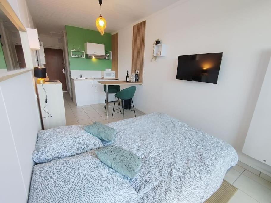 Studio Vue Mer - Plage De Trestraou Perros-Guirec Ngoại thất bức ảnh